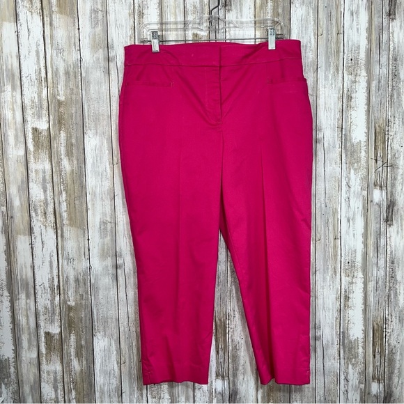 Ann Taylor Pants - Ann Taylor Pink Straight Leg Crop Pants
